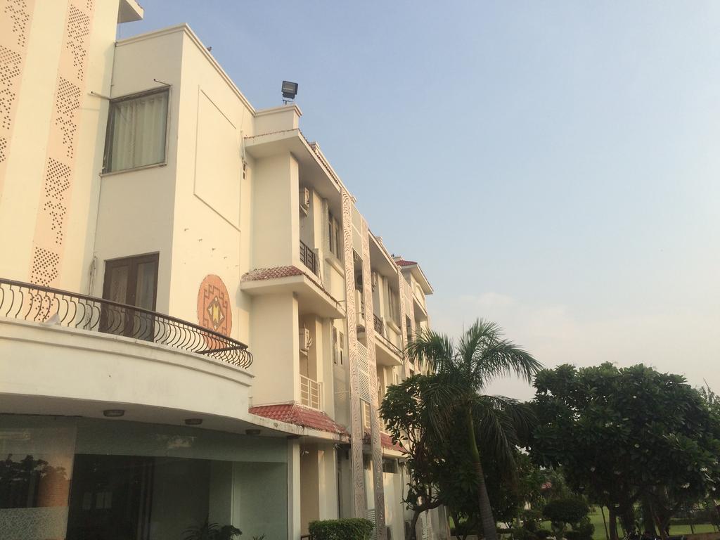 Grand Heritage Resort Greater Noida Ngoại thất bức ảnh