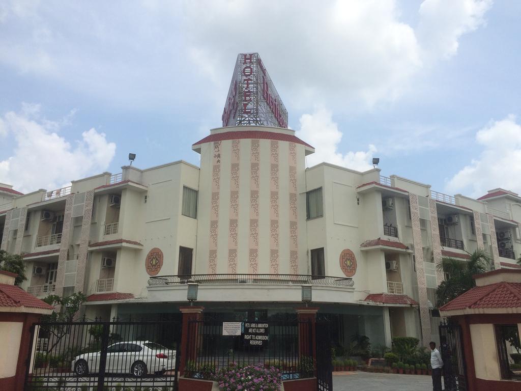 Grand Heritage Resort Greater Noida Ngoại thất bức ảnh